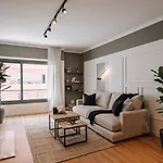 아파트 Anla - 2 Bedrooms And Parking In Arroios 리스본